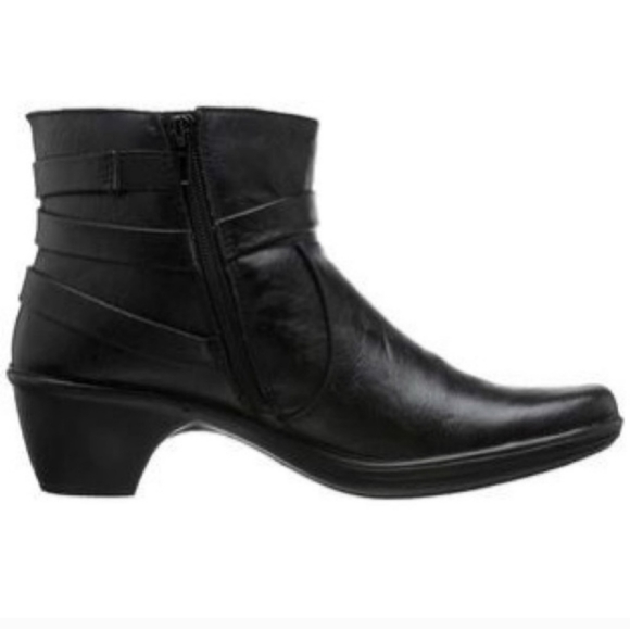 👣EASY STREET Comfort Wave Carson Booties - Picture 2 of 13